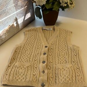 Karen Scott Beige Sweater Vest—Petite, Ready for Your Closet!